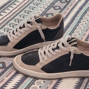 Shushop Women's PAZ Sneaker